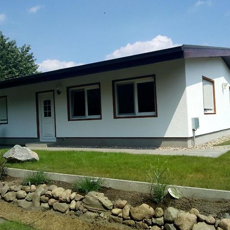 Behaglicher Bungalow Fuer Mensch Und Hund Barkhagen المظهر الخارجي الصورة